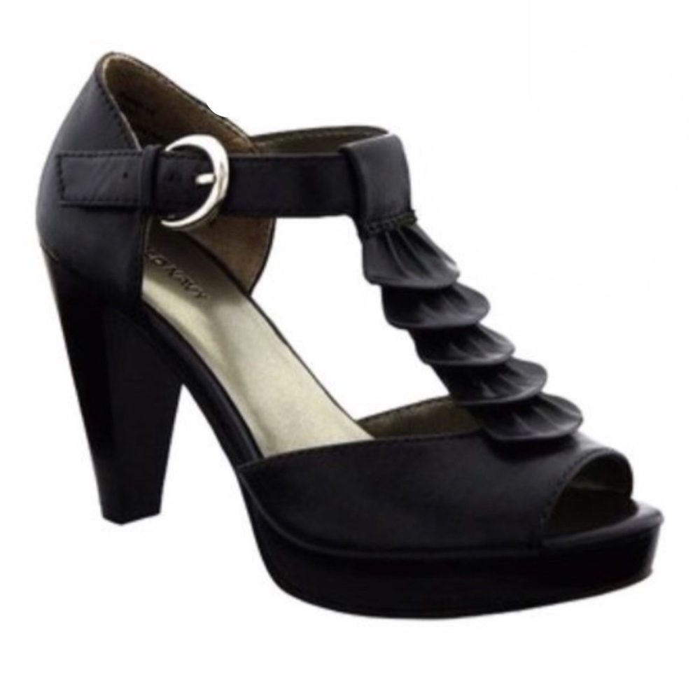 New! Black Ruffled T-Strap Peep Toe Chunky Heels